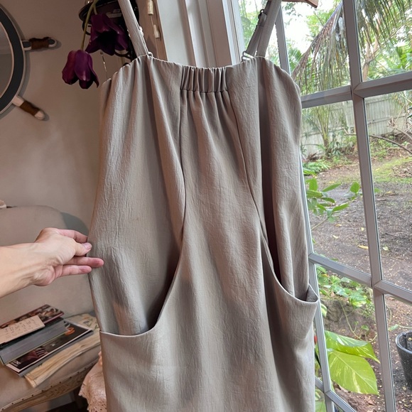 Poleci Adjustable Work Dress w deep pockets like new 6 - Picture 6 of 10